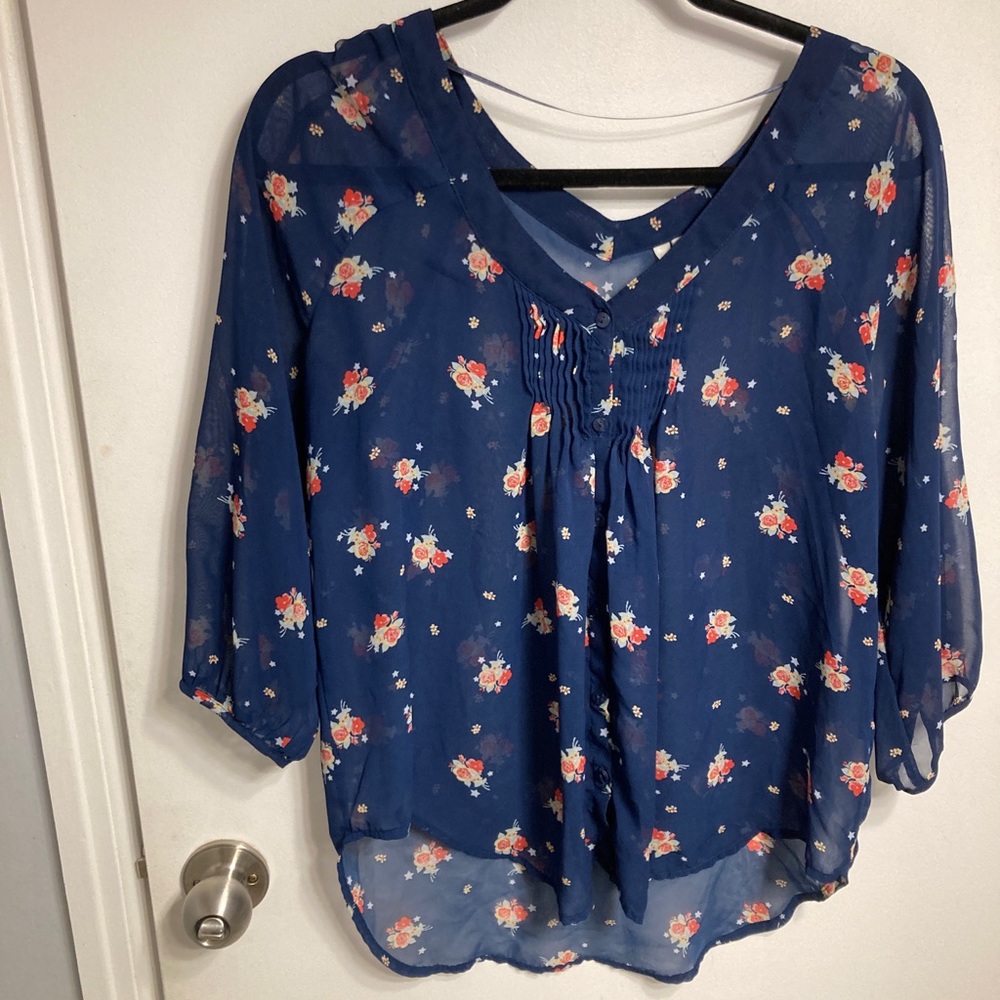 Blue floral top